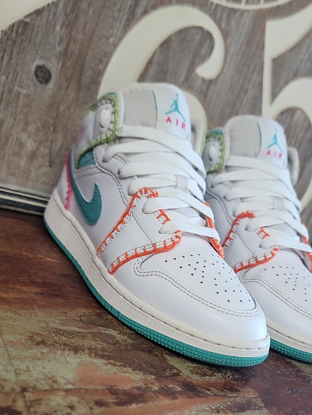 Nike Air Jordan 1 Mid SE 'Multi Knit' Wmns 6.5 (Good Condition) Fast Shipping - Picture 5 of 15
